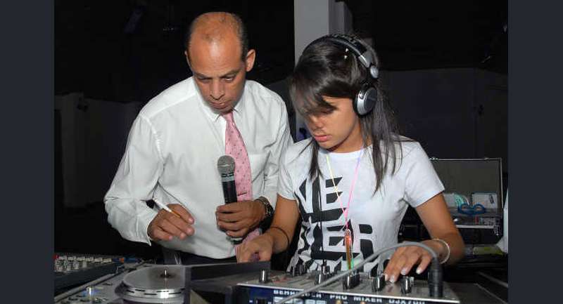 Swicht Rental Disc Jockey