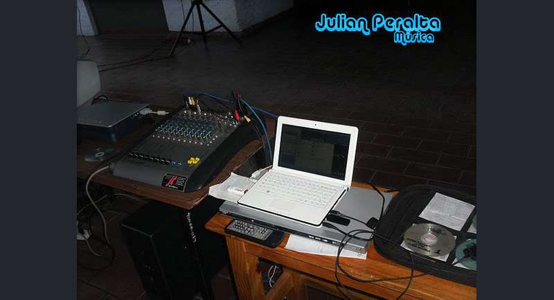 Julián Peralta Música